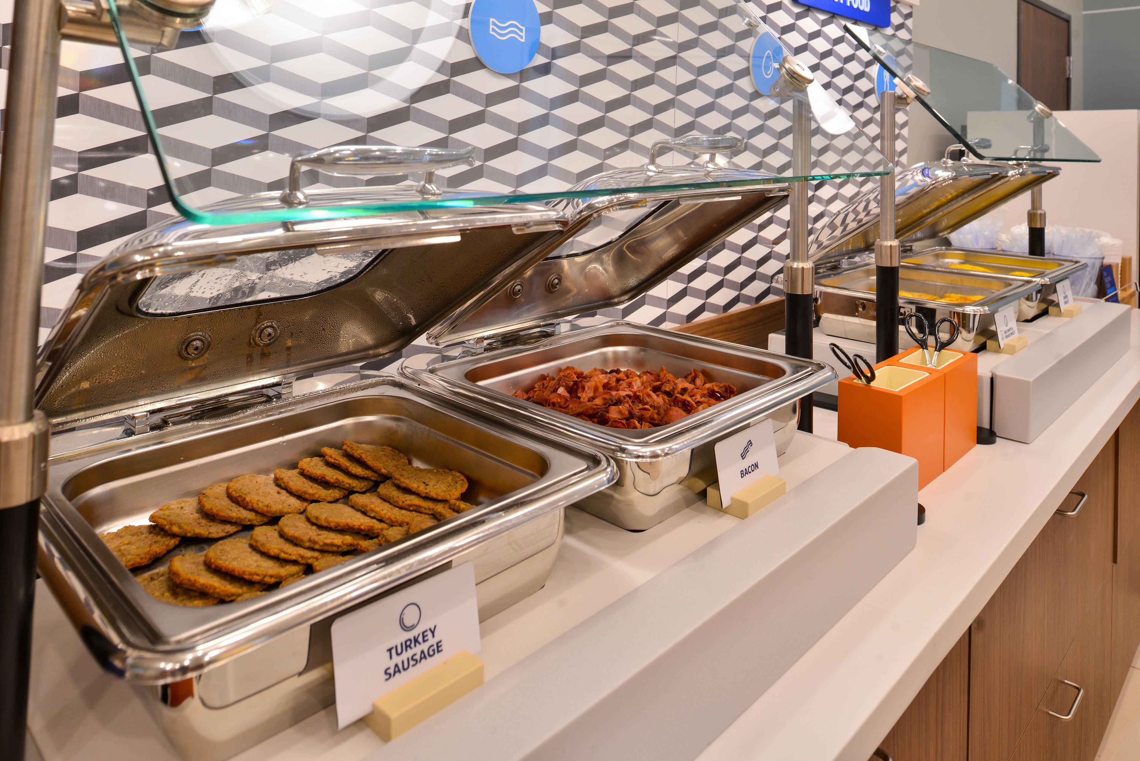 Holiday Inn Express Hotel & Suites Watertown - Thousand Islands By Ihg Dış mekan fotoğraf